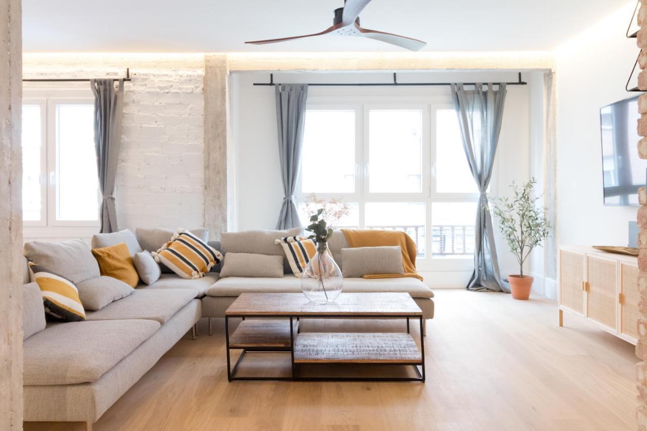 Amplio y moderno apartamento con tarima refrescante by Staynnapartments Bilbao Exterior foto