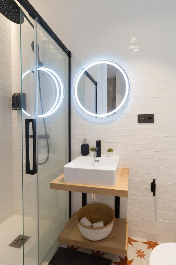 Amplio y moderno apartamento con tarima refrescante by Staynnapartments Bilbao Exterior foto