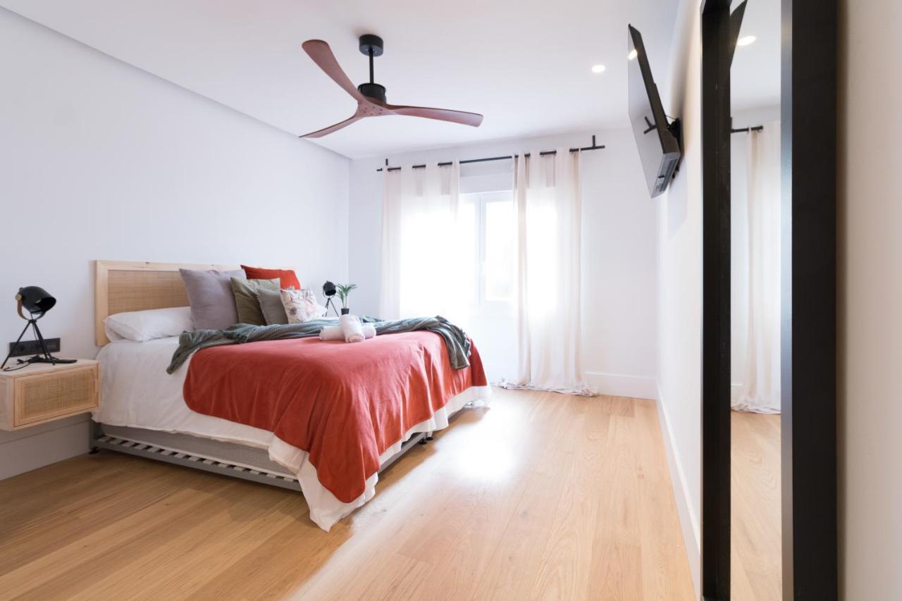 Amplio y moderno apartamento con tarima refrescante by Staynnapartments Bilbao Exterior foto