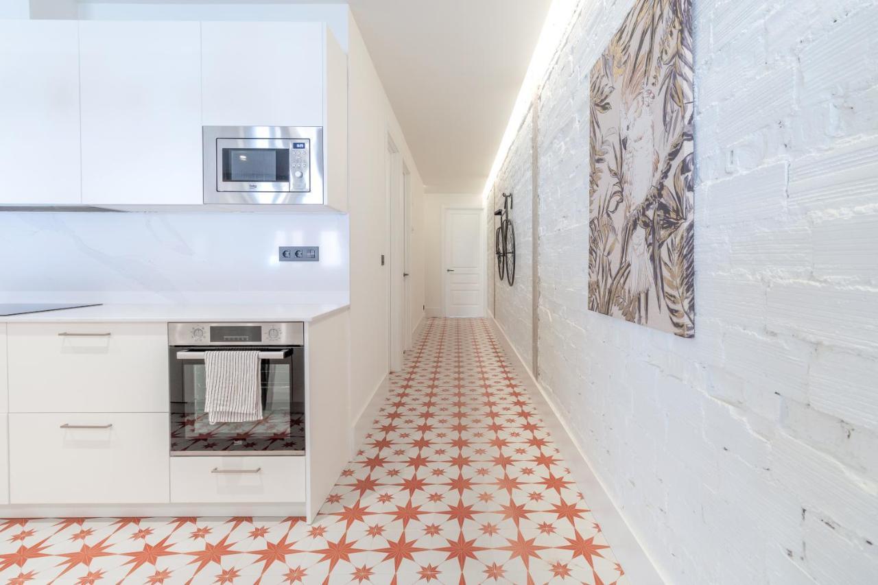 Amplio y moderno apartamento con tarima refrescante by Staynnapartments Bilbao Exterior foto