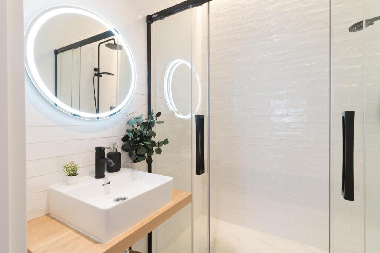 Amplio y moderno apartamento con tarima refrescante by Staynnapartments Bilbao Exterior foto